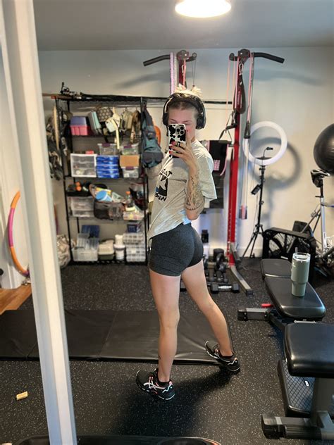 rileyroscato OnlyFans Leaks 2025