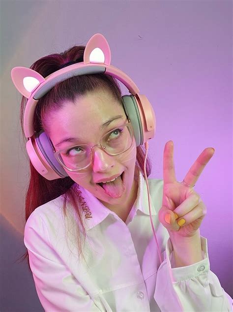 petite_subkitten OnlyFans Leaks 2025
