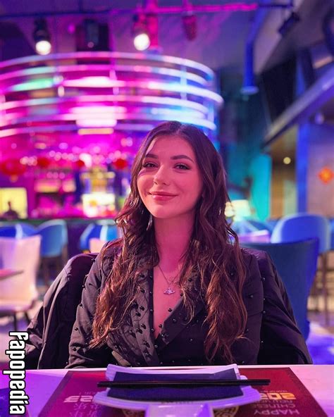 lovelyfree-of OnlyFans Leaks 2025