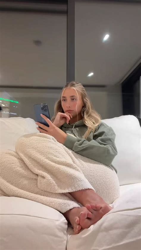 doveylovesfeet OnlyFans Leaks 2025