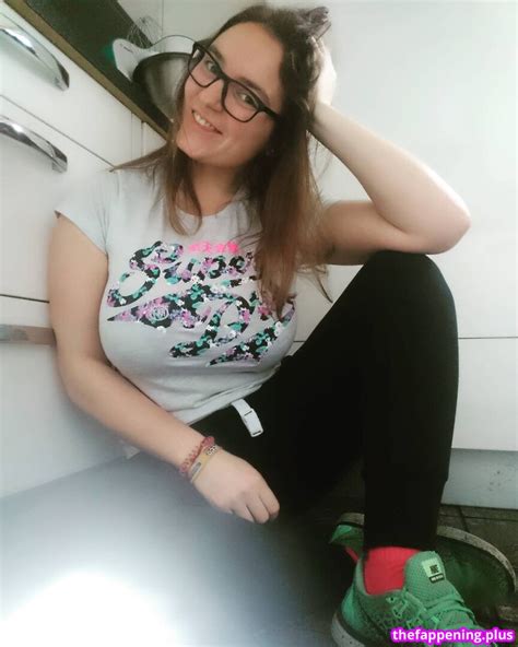 charming_silvi OnlyFans Leaks 2025