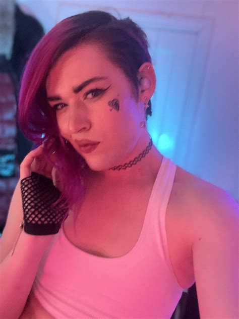 elliebugs OnlyFans Leaks 2025