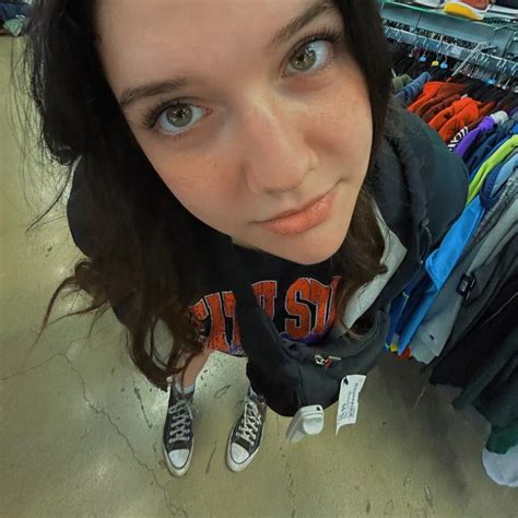 ellaundercovers OnlyFans Leaks 2025