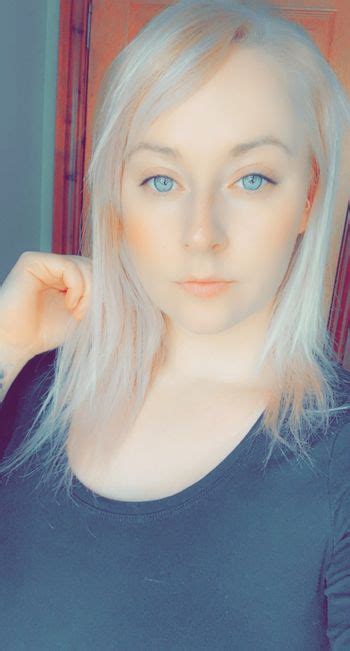 linzi_lovefree OnlyFans Leaks 2025