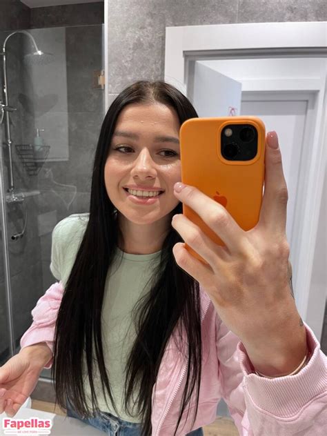 emiliaaa OnlyFans Leaks 2025