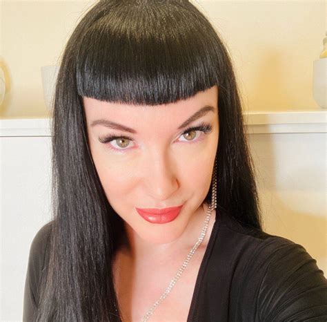 mia_dom OnlyFans Leaks 2025
