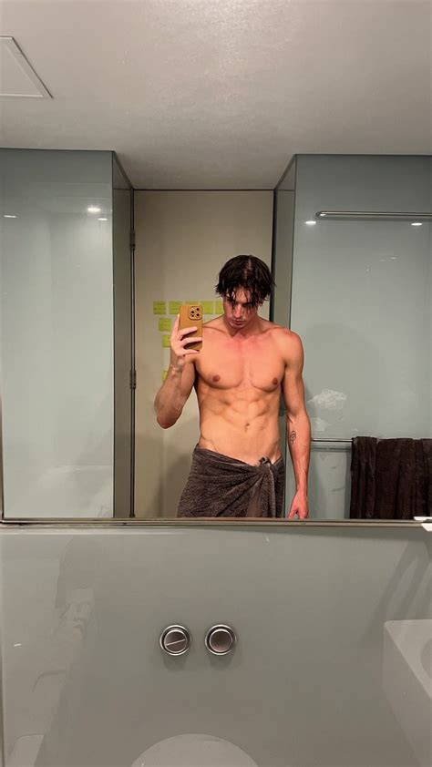 yourfreeloverboy OnlyFans Leaks 2025