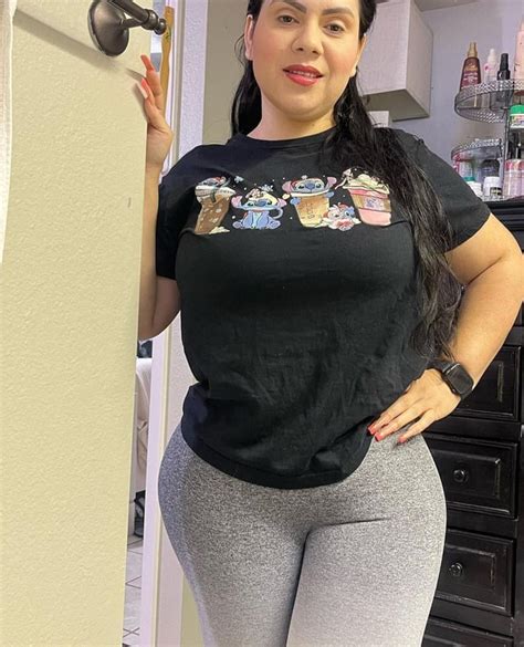 rochi_colita_bonita OnlyFans Leaks 2025